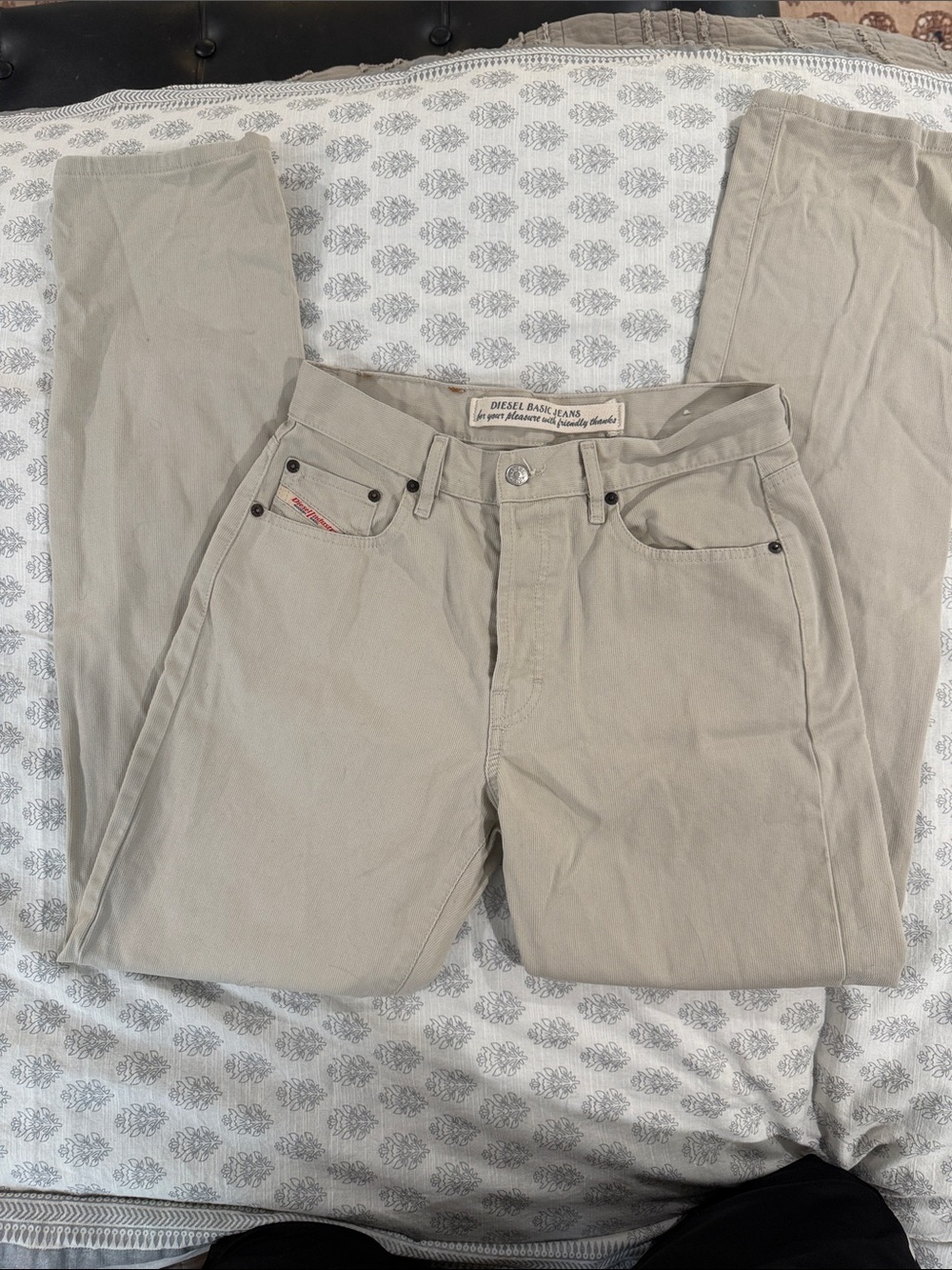 Diesel ITALY button fly straight basic beige denim jeans size 31x32